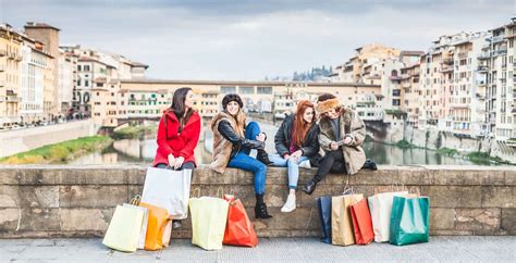 outlet stores in tuscany italy.